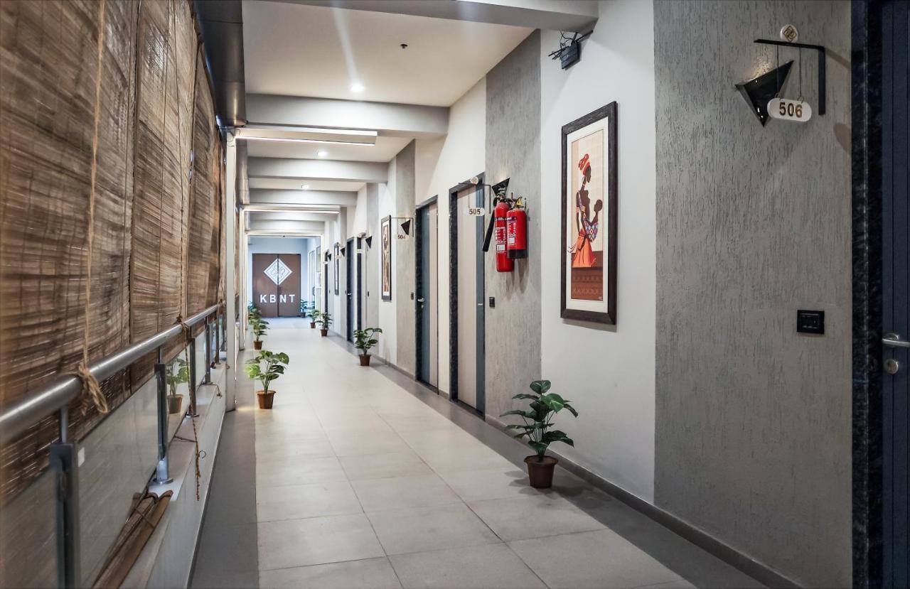Hotel The Parker Inn By Kbnt Group Surat Buitenkant foto